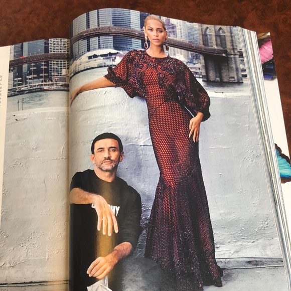 VOGUE September 2015 Beyoncé Cover Magazine - Picture 6 of 16
